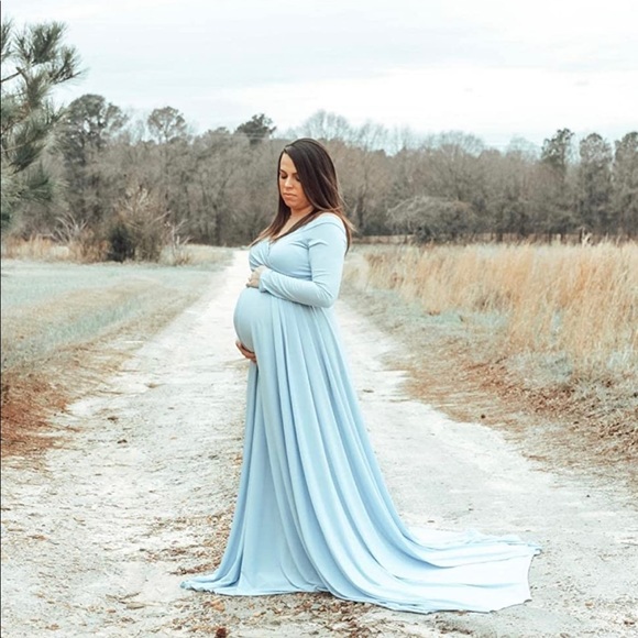 Beautiful baby blue maternity dress - Picture 1 of 4